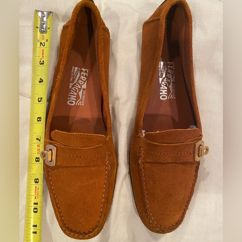 Ferragamo flat loafers suede size 9,5